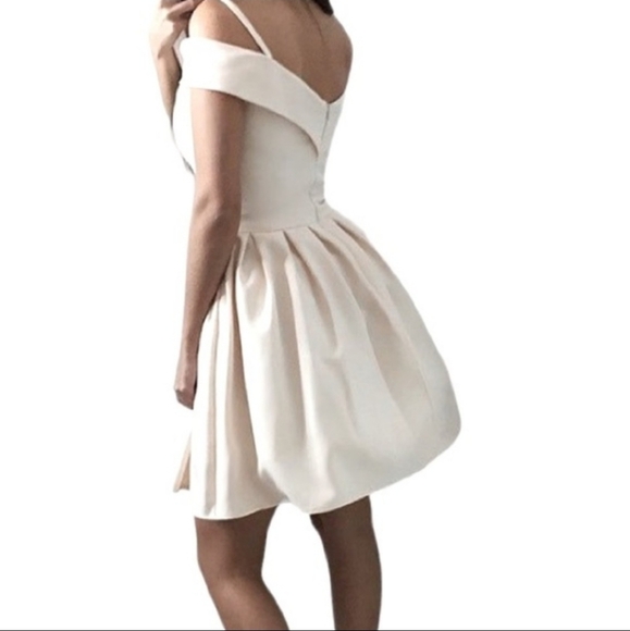 Francesca’s Collections Ivory Off-Shoulder Dress–Knit Fit & Flare Cocktail Ready - Picture 5 of 17